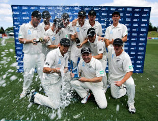 New Zealand celebrate their triumph over West Indies, New Zealand v West Indies, 3rd Test, Hamilton, 4th day, December 22, 2013